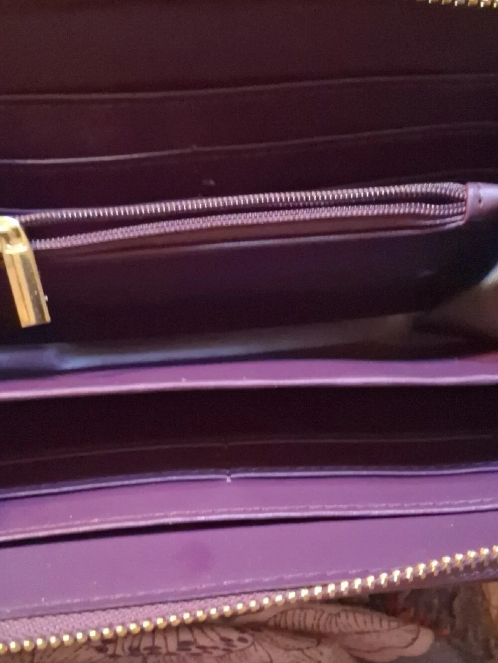 Women's Floral Embossed Zip Leather Wallet - Burgundy